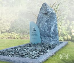 Grijs-blauwe ruwe grafsteen